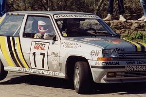 Photo de la voiture - Renault 5 GT Turbo  Oreille