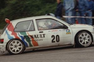 Photo de la voiture - Renault Clio Maxi  Balesi